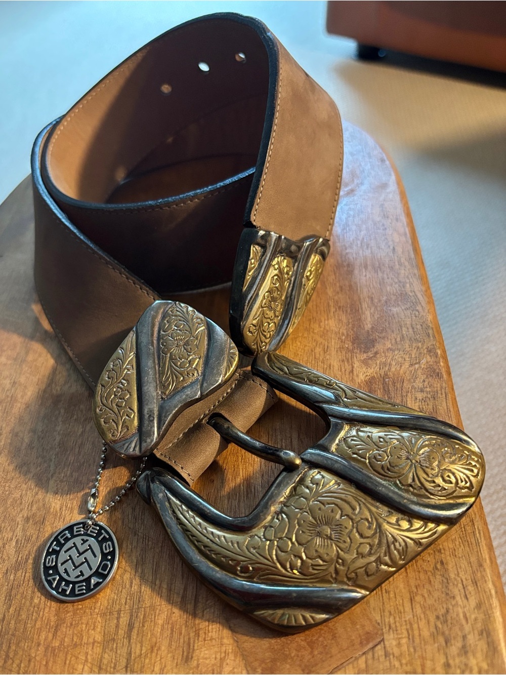 Vintage Streets Ahead Brown Western Style Belt Ornate Gold/Silver Buckle Set - M